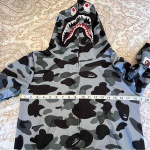Camo Shark Full Zip-Up Hoodie Jacket Coat Blue Size Medium Black Gray WGM